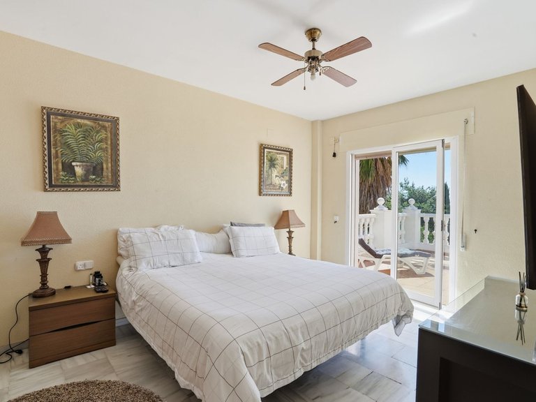 Villa for Sale in Benalmadena, Malaga 16