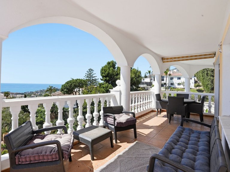 Villa for Sale in Benalmadena, Malaga 2