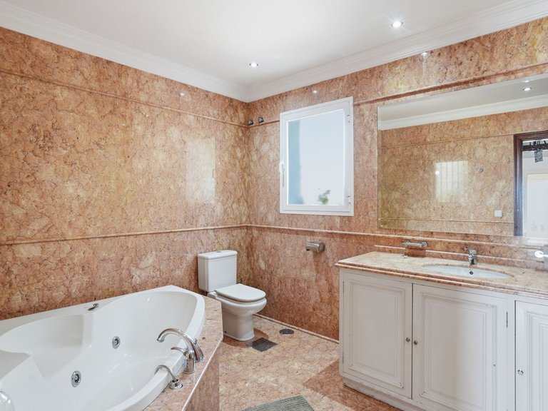 Villa for Sale in Benalmadena, Malaga 23