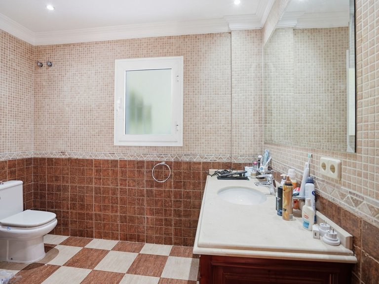 Villa for Sale in Benalmadena, Malaga 24
