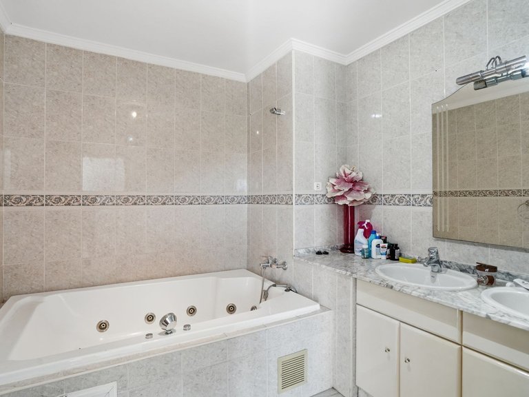 Villa for Sale in Benalmadena, Malaga 34