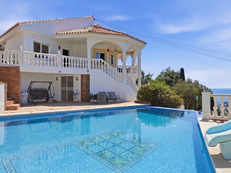 Villa for Sale in Benalmadena, Malaga 42