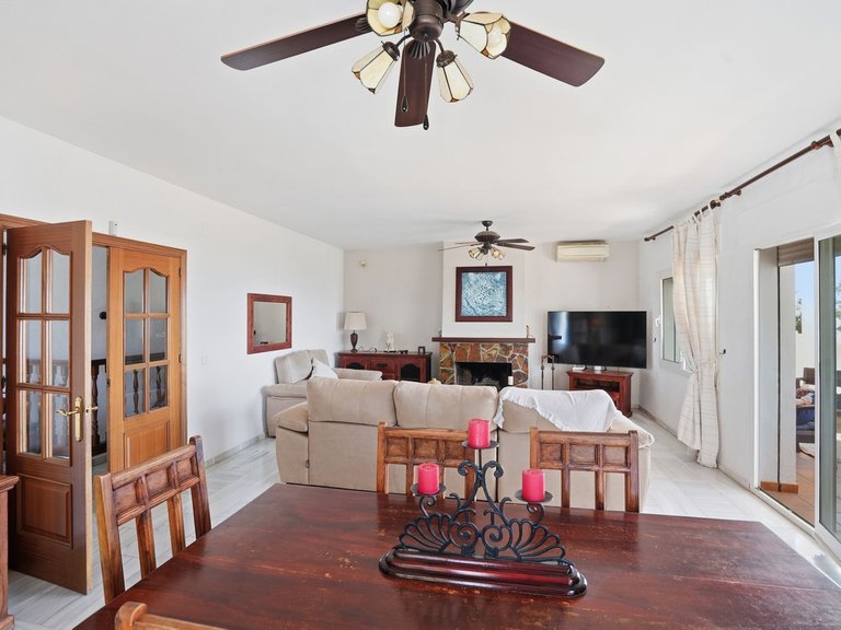 Villa for Sale in Benalmadena, Malaga 9