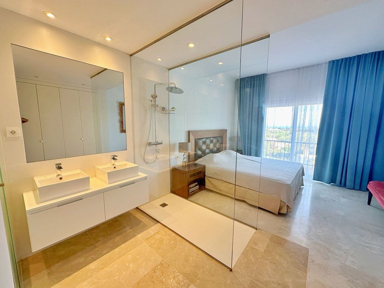 Apartment for Sale in El Paraiso, Malaga 13