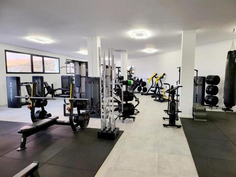 Apartment for Sale in El Paraiso, Malaga 35