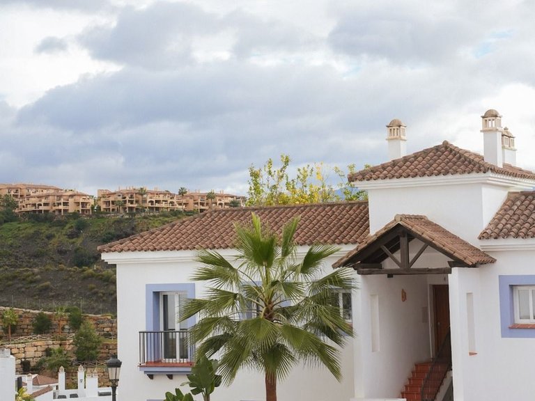 Apartment for Sale in El Paraiso, Malaga 9