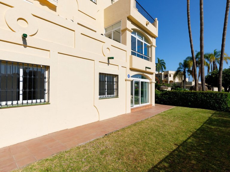 Apartment for Sale in La Quinta, Malaga 26