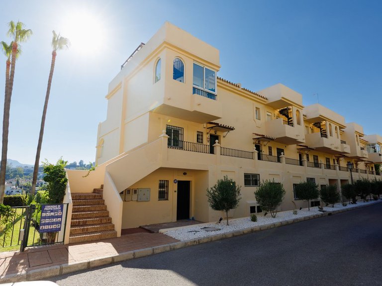 Apartment for Sale in La Quinta, Malaga 31