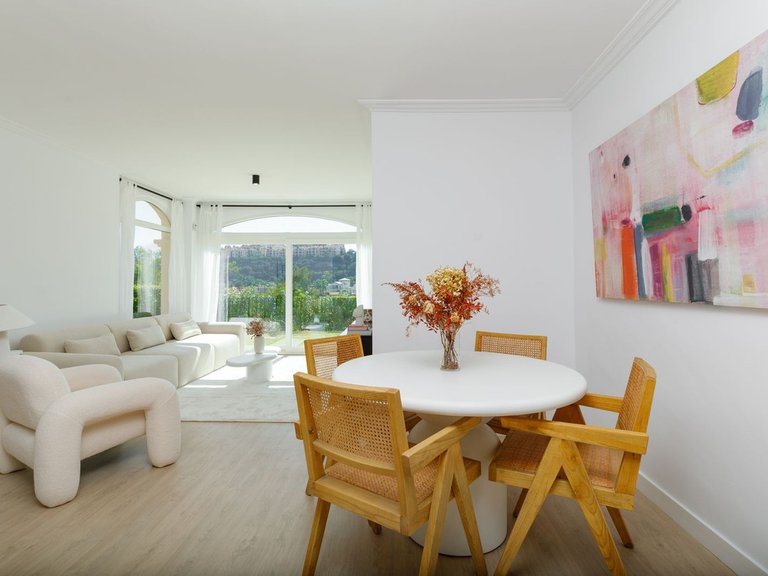 Apartment for Sale in La Quinta, Malaga 5