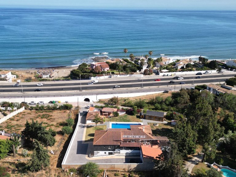 Villa for Sale in El Chaparral, Malaga 102