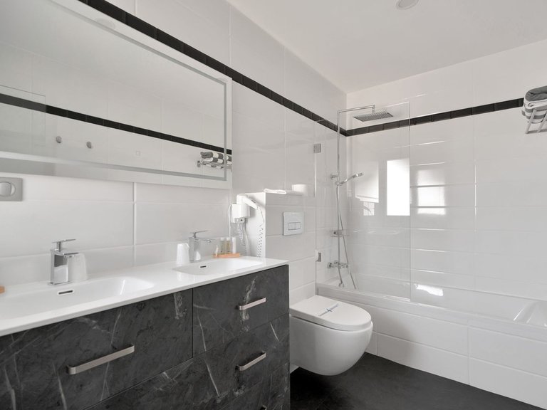 Villa for Sale in El Chaparral, Malaga 27