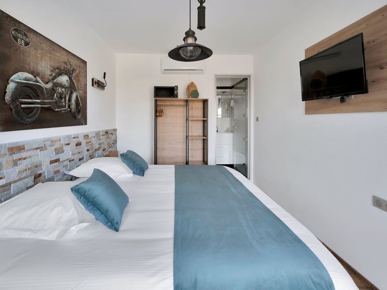 Villa for Sale in El Chaparral, Malaga 42