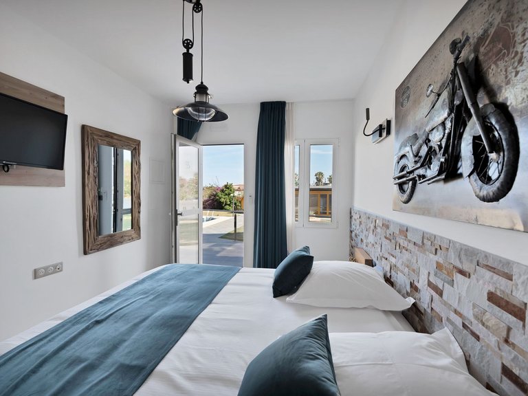 Villa for Sale in El Chaparral, Malaga 47