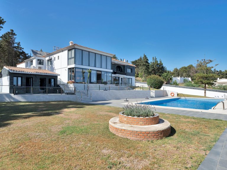 Villa for Sale in El Chaparral, Malaga 6