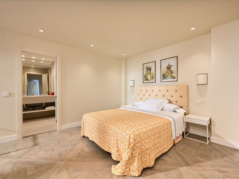 Apartment for Sale in Elviria, Malaga 15