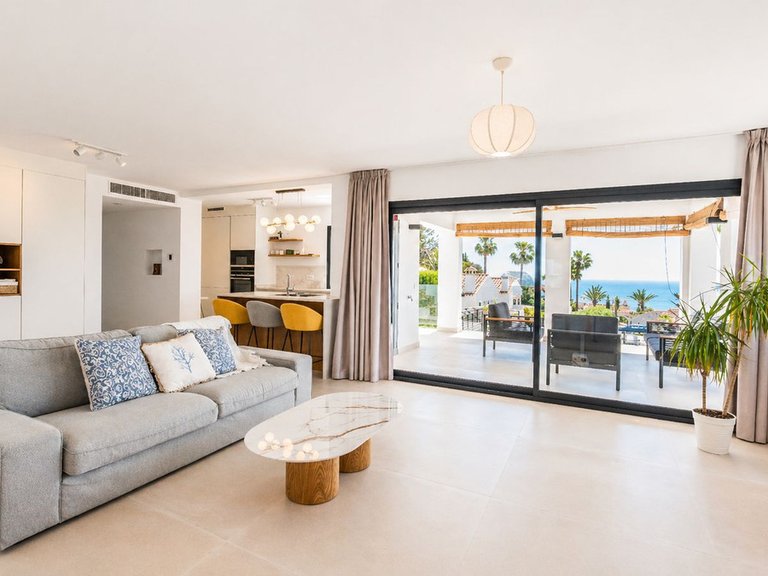 Villa for Sale in La Capellania, Malaga 12