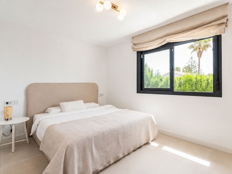 Villa for Sale in La Capellania, Malaga 17