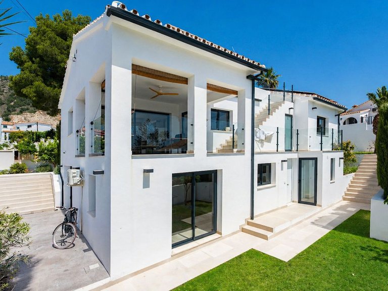 Villa for Sale in La Capellania, Malaga 2