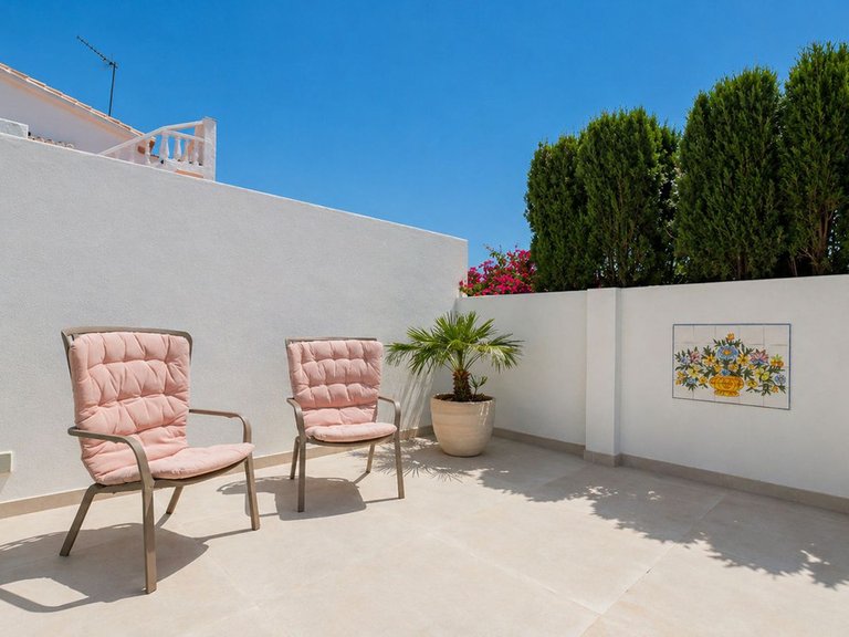 Villa for Sale in La Capellania, Malaga 32