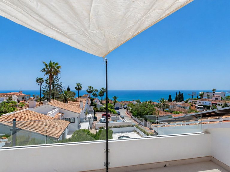 Villa for Sale in La Capellania, Malaga 35