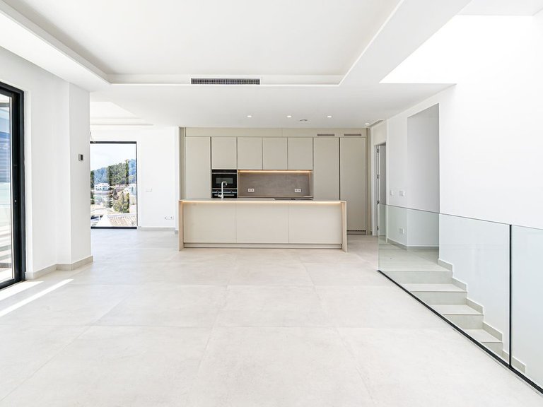 Villa for Sale in Benalmadena, Malaga 11