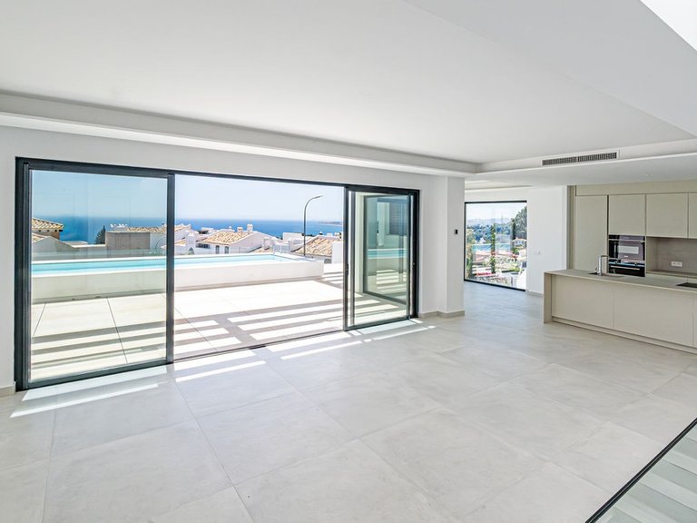Villa for Sale in Benalmadena, Malaga 14