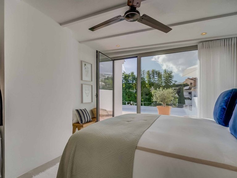 Villa for Sale in Benalmadena, Malaga 3