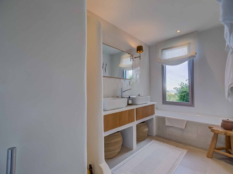 Villa for Sale in Benalmadena, Malaga 48