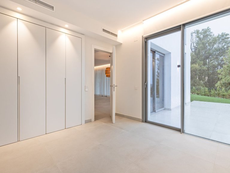 Villa for Sale in San Pedro De Alcántara, Malaga 25