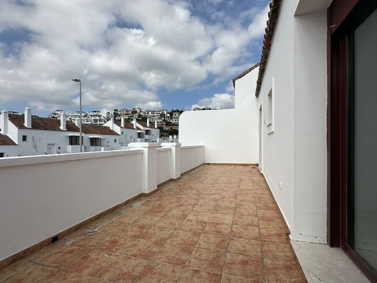 Villa for Sale in Doña Julia, Malaga 41