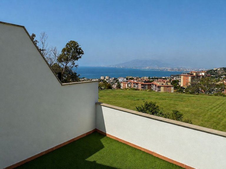Villa for Sale in Málaga, Malaga 14