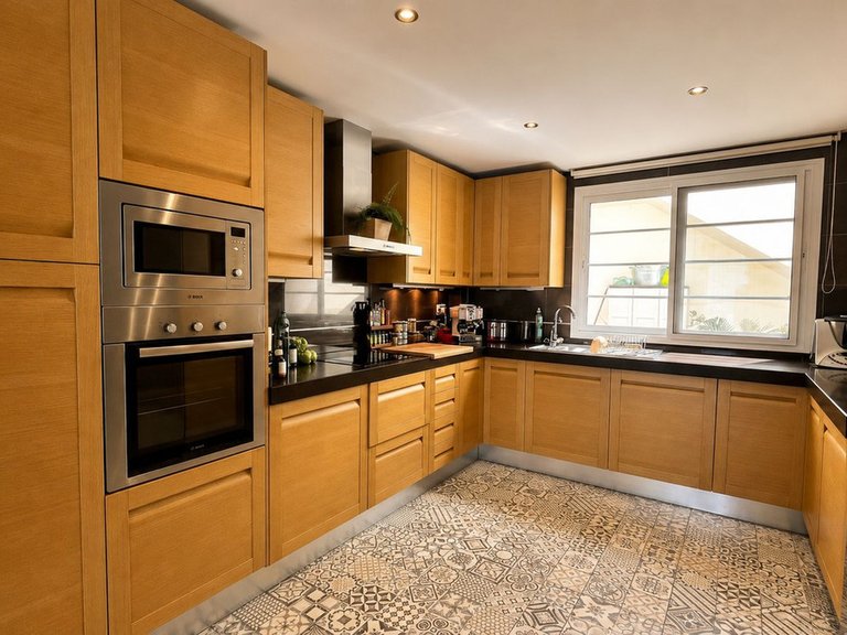 Villa for Sale in Málaga, Malaga 6