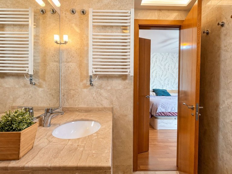 Villa for Sale in Málaga, Malaga 7