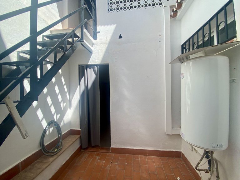 Villa for Sale in Málaga, Malaga 39