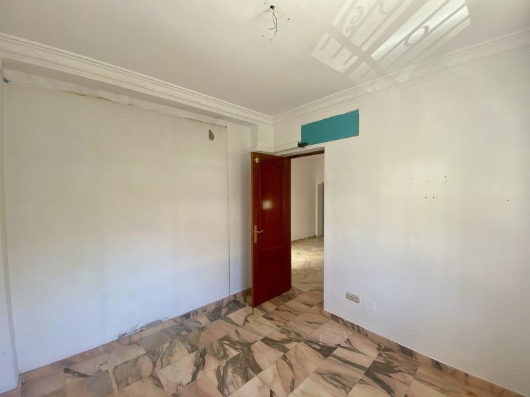 Villa for Sale in Málaga, Malaga 43