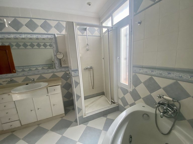 Villa for Sale in Málaga, Malaga 51