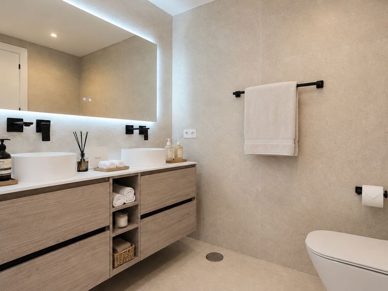 Apartment for Sale in Nueva Andalucía, Malaga 11