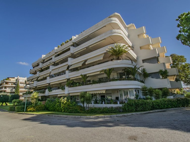 Apartment for Sale in Guadalmina Alta, Malaga 23