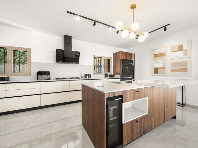 Villa for Sale in Estepona, Malaga 13