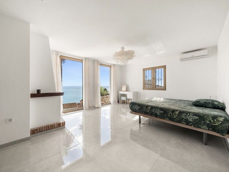 Villa for Sale in Estepona, Malaga 23