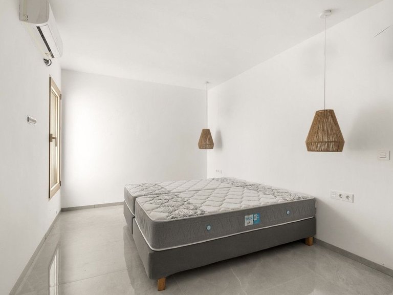 Villa for Sale in Estepona, Malaga 25