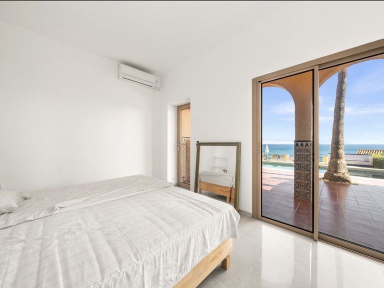 Villa for Sale in Estepona, Malaga 30