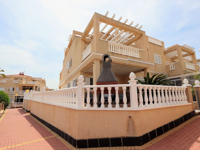 Villa for Sale in Playa Flamenca, Alicante 1