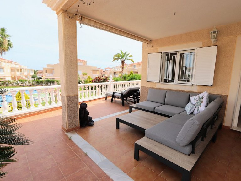 Villa for Sale in Playa Flamenca, Alicante 36
