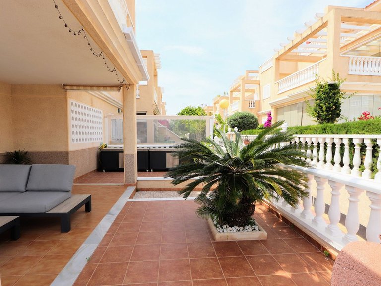 Villa for Sale in Playa Flamenca, Alicante 37