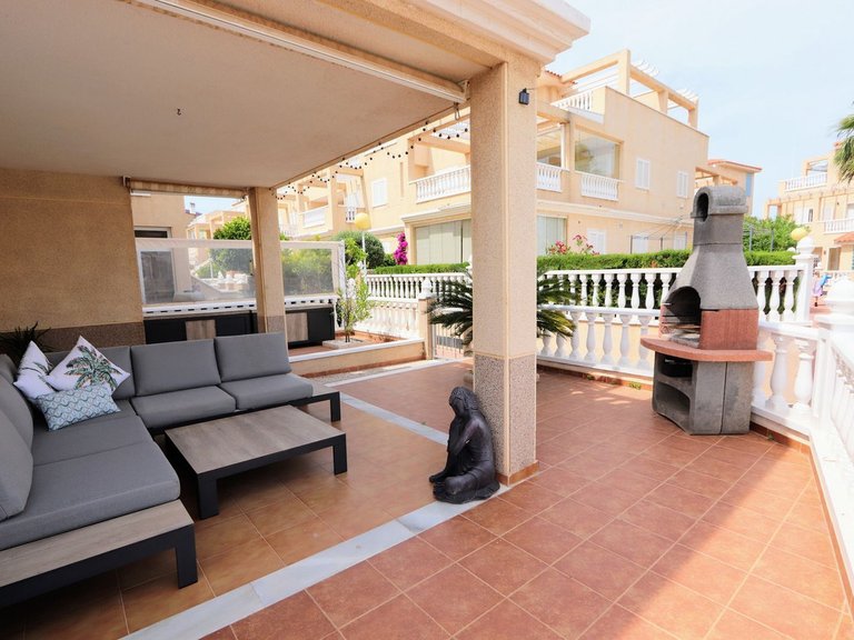 Villa for Sale in Playa Flamenca, Alicante 4
