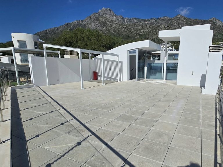 Villa for Sale in The Golden Mile, Malaga 30