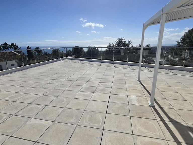 Villa for Sale in The Golden Mile, Malaga 31
