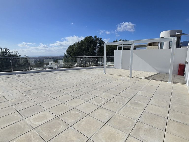 Villa for Sale in The Golden Mile, Malaga 32