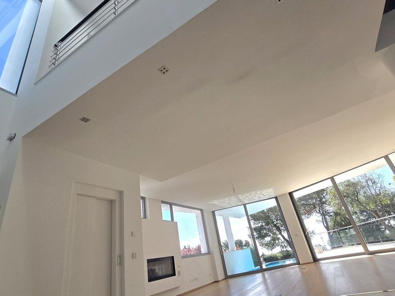 Villa for Sale in The Golden Mile, Malaga 7